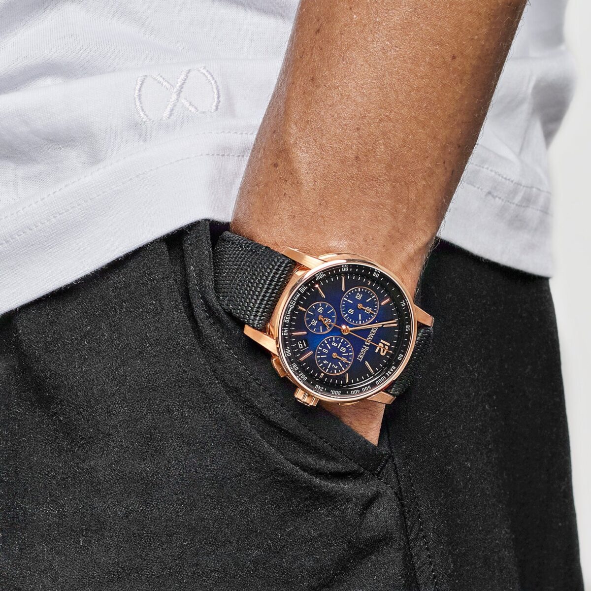 Audemars Piguet Code 11.59 26393OR.OO.A002KB.03 Selfwinding Chronograph Rose Gold Blue Dial (2022) - Image 2