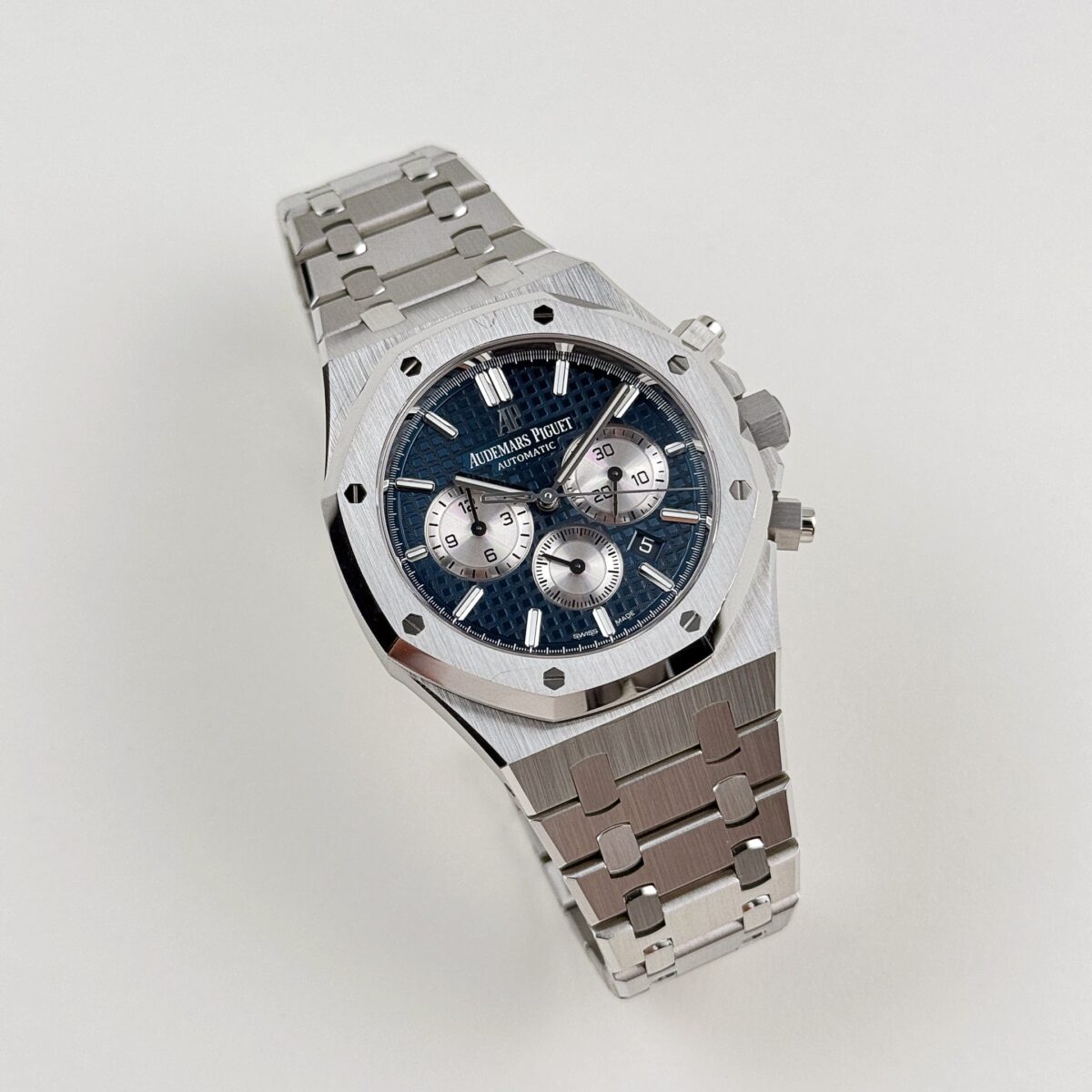 Audemars Piguet Royal Oak 26331ST.OO.1220ST.01 Selfwinding Chronograph Stainless Steel Blue Dial - Image 3