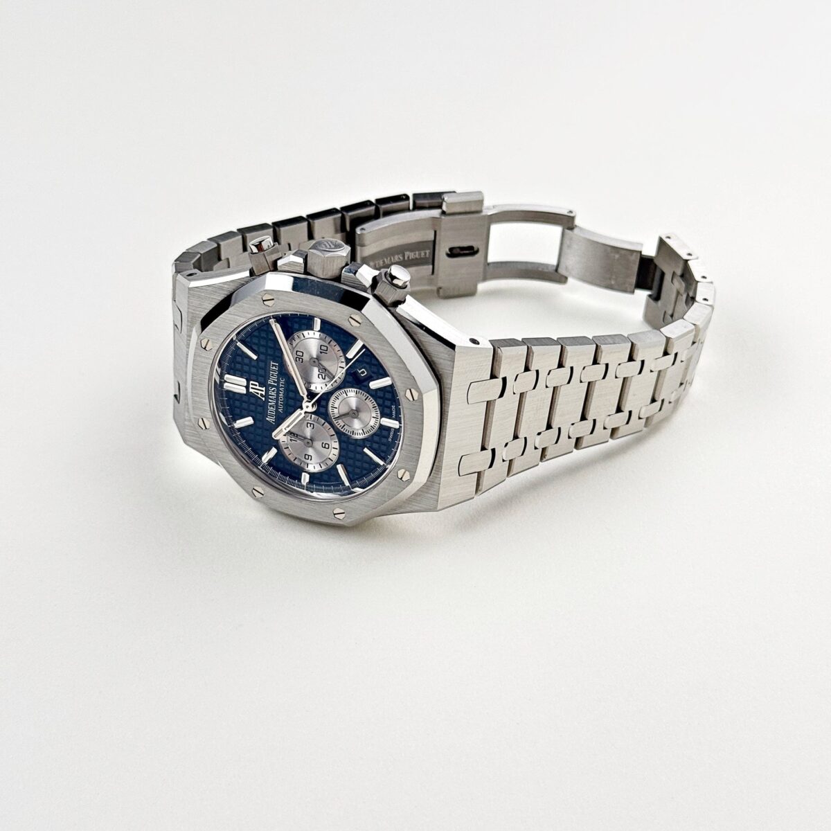 Audemars Piguet Royal Oak 26331ST.OO.1220ST.01 Selfwinding Chronograph Stainless Steel Blue Dial - Image 4