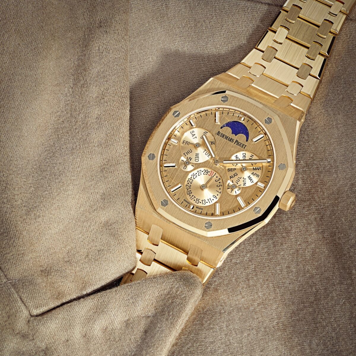 Audemars Piguet Royal Oak 26586BA.OO.1240BA.99  Perpetual Calendar Ultra-Thin Yellow Gold / Yellow Gold-Toned  Dial Limited Edition (2024) - Image 8