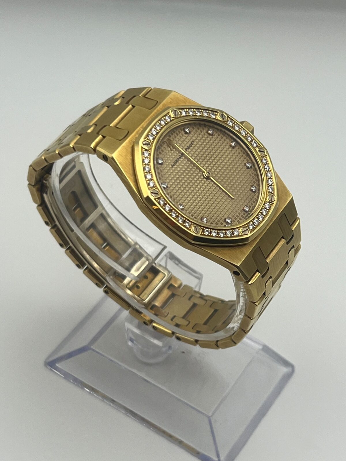 Audemars Piguet Royal Oak 56303BA Yellow Gold Champagne Diamond Dial - Image 4