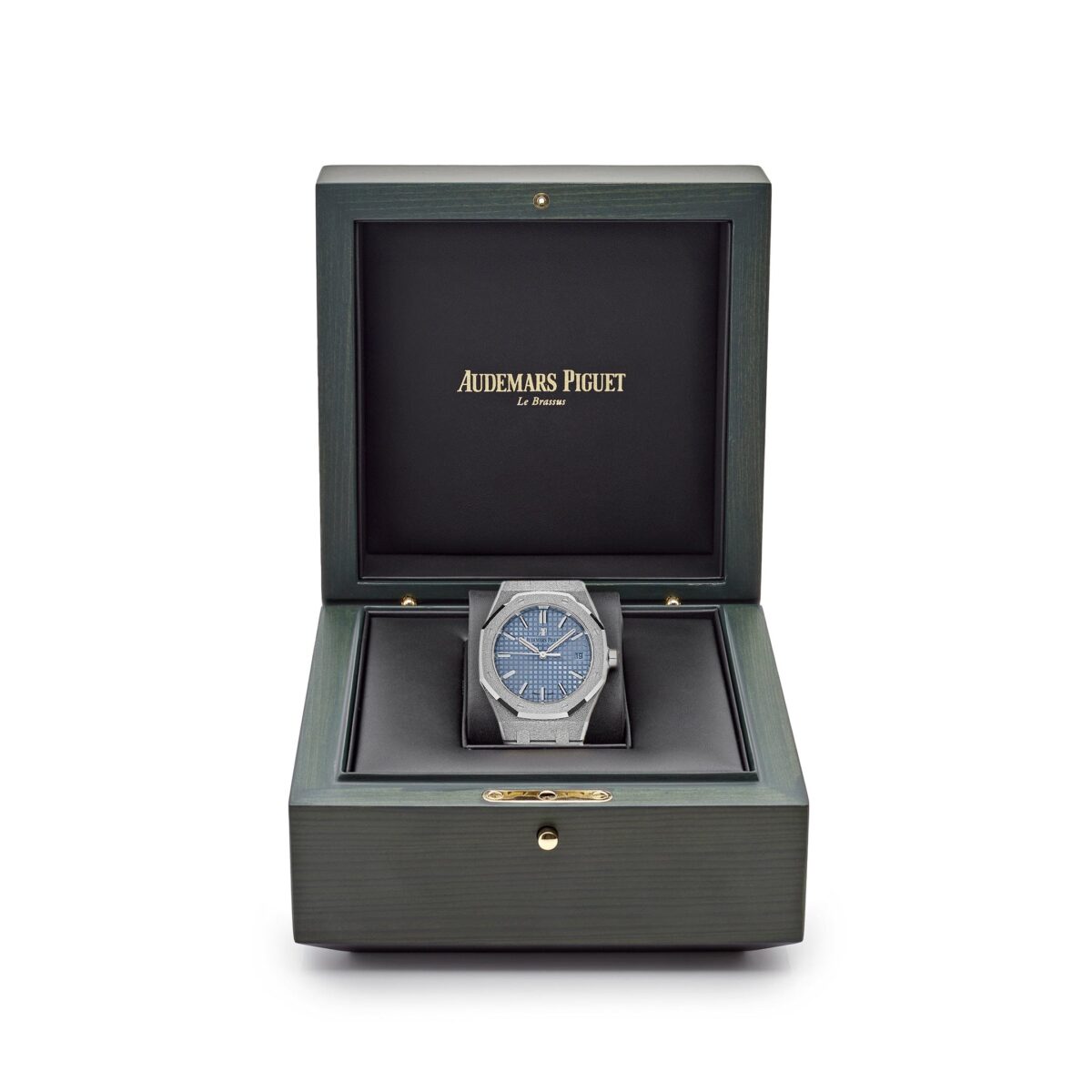 Audemars Piguet Royal Oak 77353BC.GG.1263BC.01 Selfwinding Frosted White Gold Light Blue Dial - Image 6