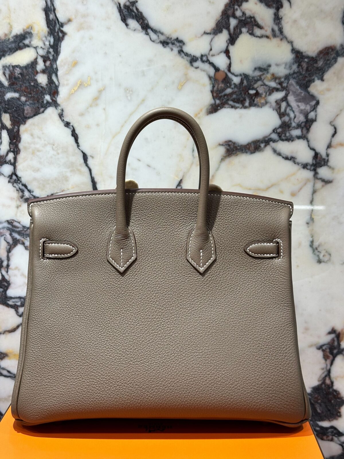 Hermès Birkin 25 Etoupe Togo Gold Hardware - Image 6