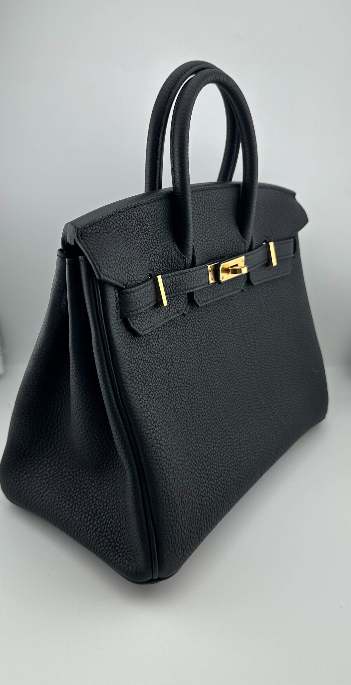 Hermès Birkin 25 Noir Togo Gold Hardware - Image 5