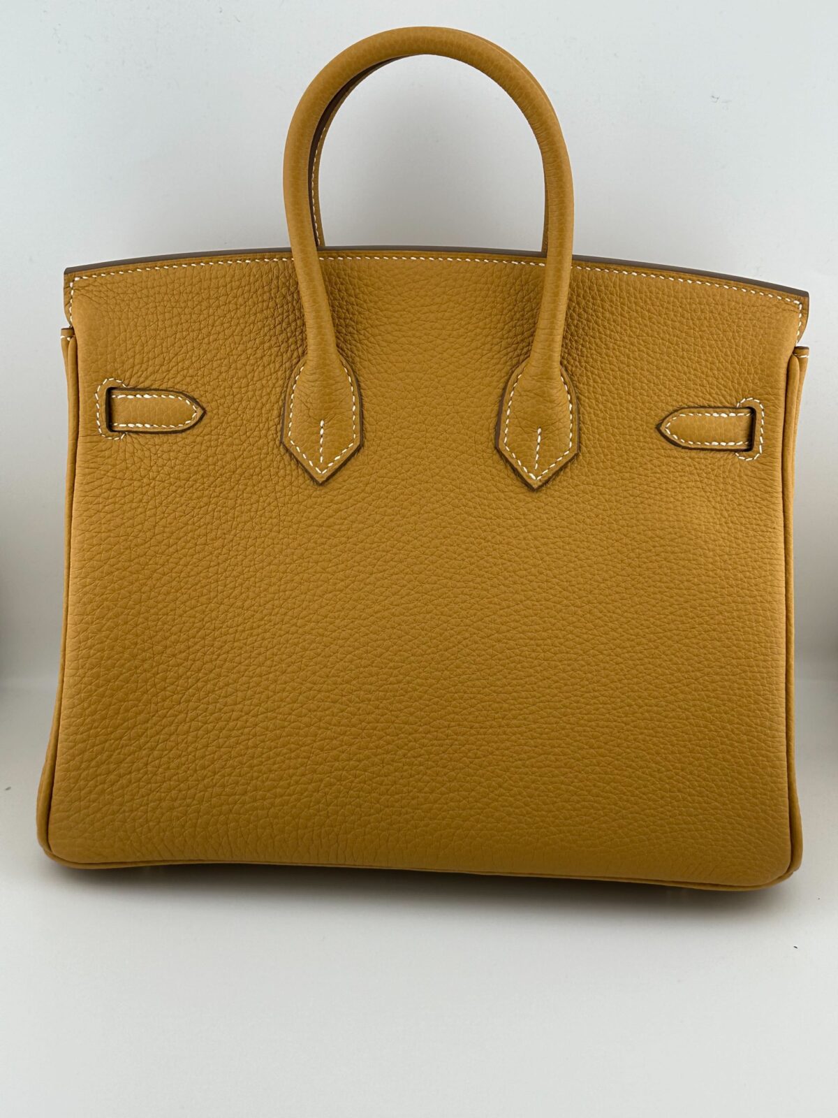 Hermès Birkin 25 Togo Calfskin Naturel Sable Gold Hardware - Image 6