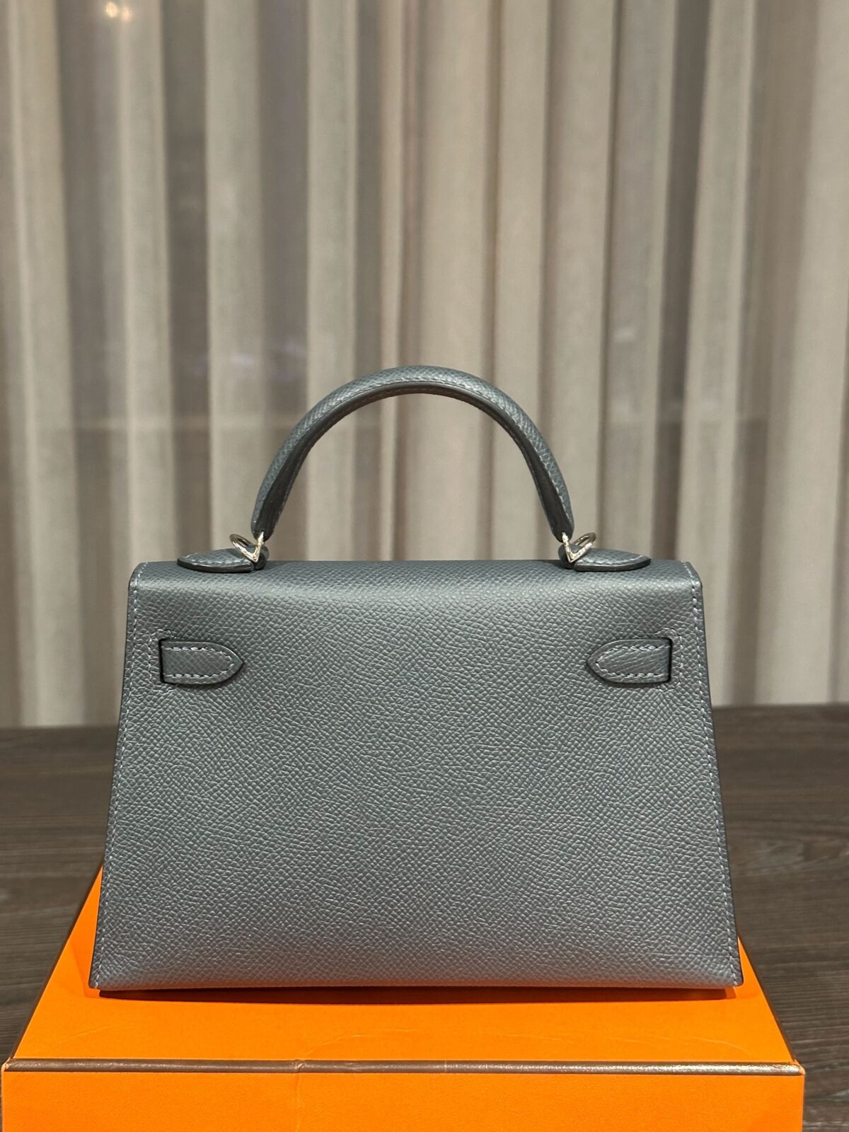 Hermès Kelly II Sellier 20 Mini Epsom Gris Misty Electrum Hardware - Image 5