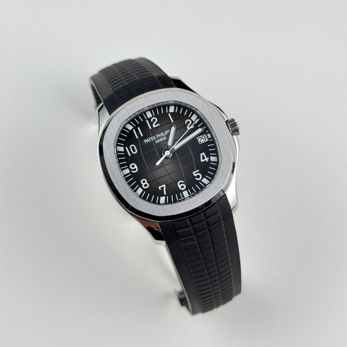 Patek Philippe Aquanaut 5167/1A-001 Selfwinding Stainless Steel Black Dial (2024) - Image 4