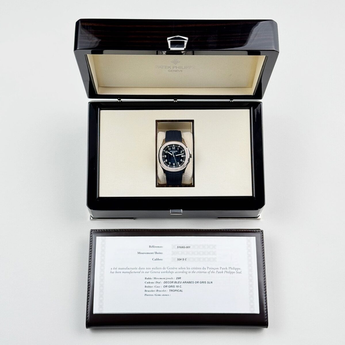 Patek Philippe Aquanaut 5168G-001 White Gold Blue Dial (2021) - Image 11