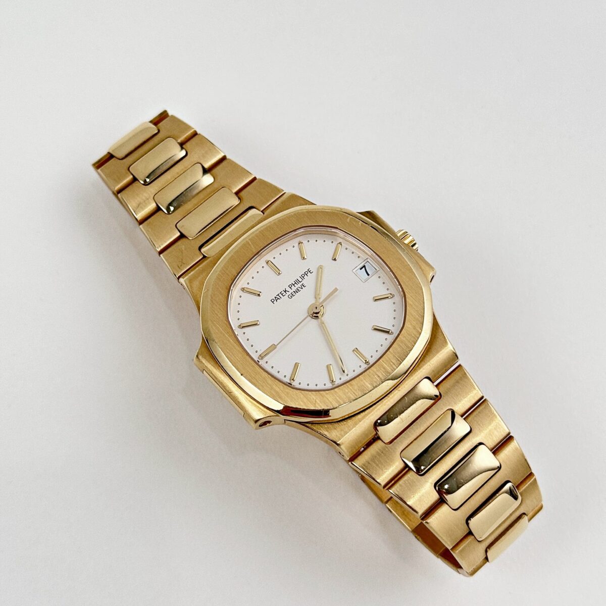 Patek Philippe Nautilus 3800/1J-001 Yellow Gold White Dial (2000) - Image 3