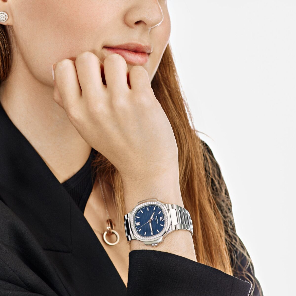 Patek Philippe Nautilus 7118/1200A-001 'Ladies' Blue Dial Diamond Bezel (2024) - Image 2