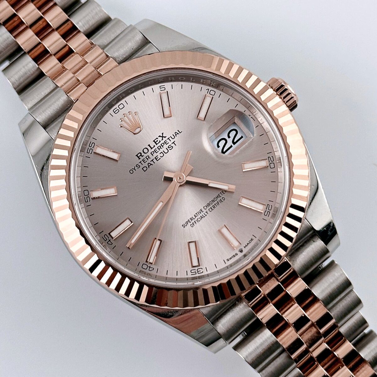 Rolex Datejust 126331 Rose Gold Stainless Steel Sundust Dial Jubilee (2021) - Image 2