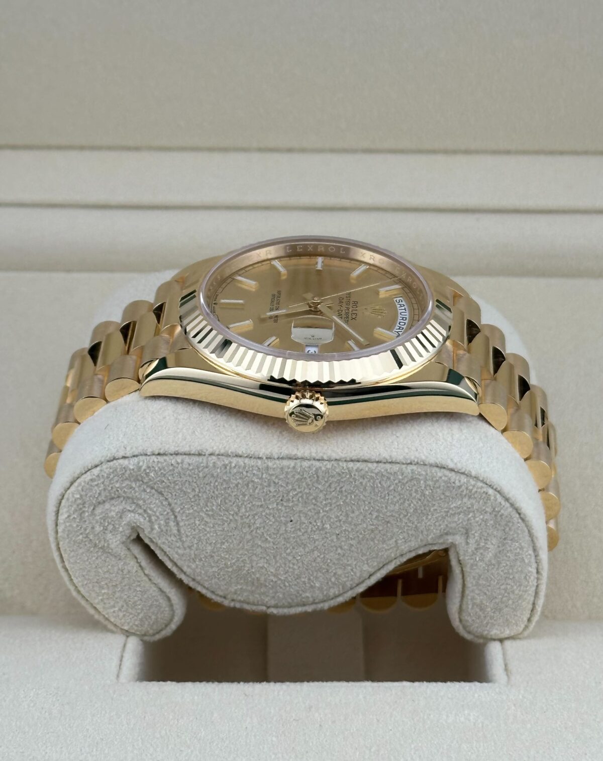 Rolex Day-Date 40 Yellow Gold Champagne Dial 228238 (2023) - Image 3