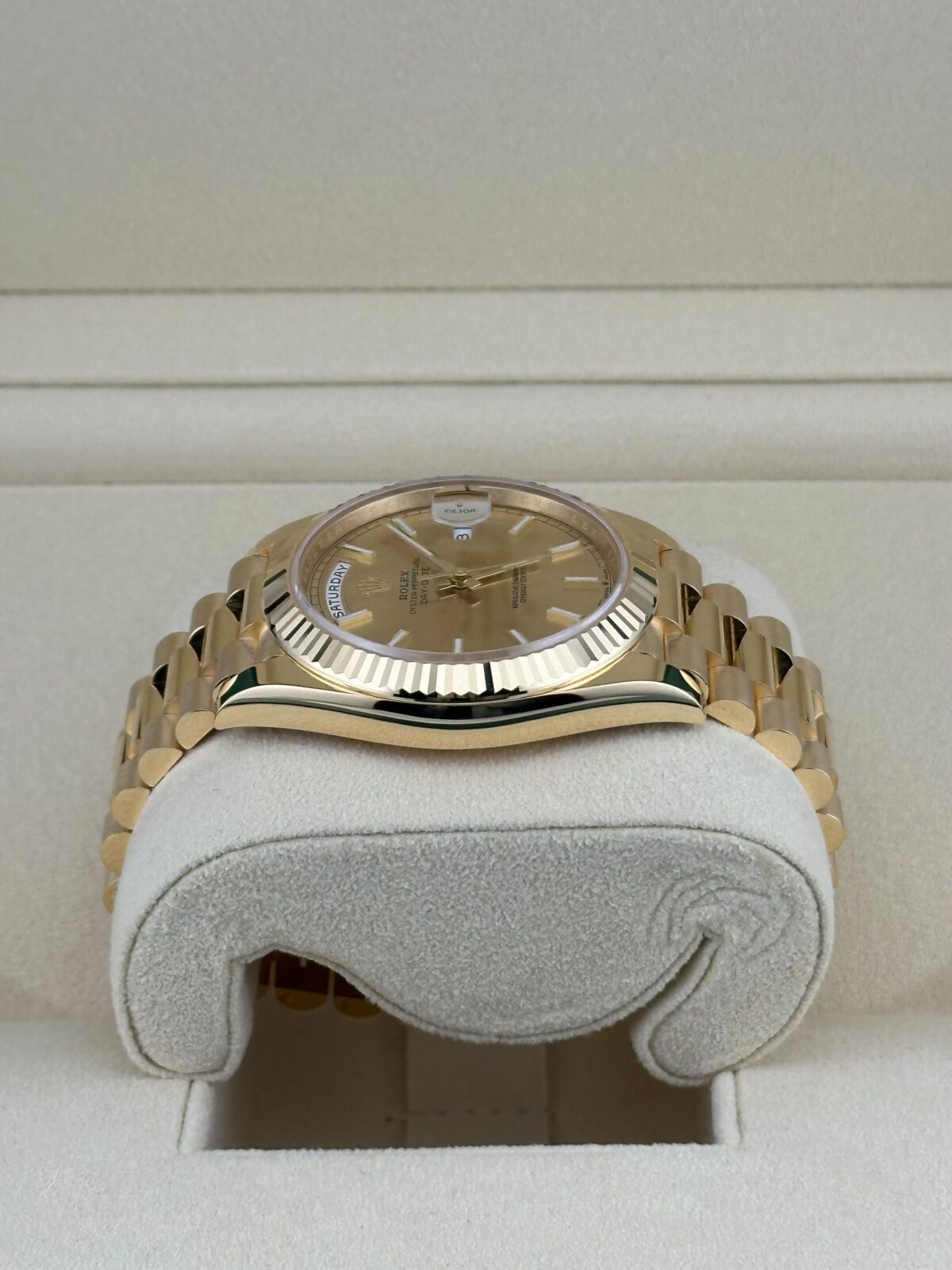 Rolex Day-Date 40 Yellow Gold Champagne Dial 228238 (2023) - Image 4