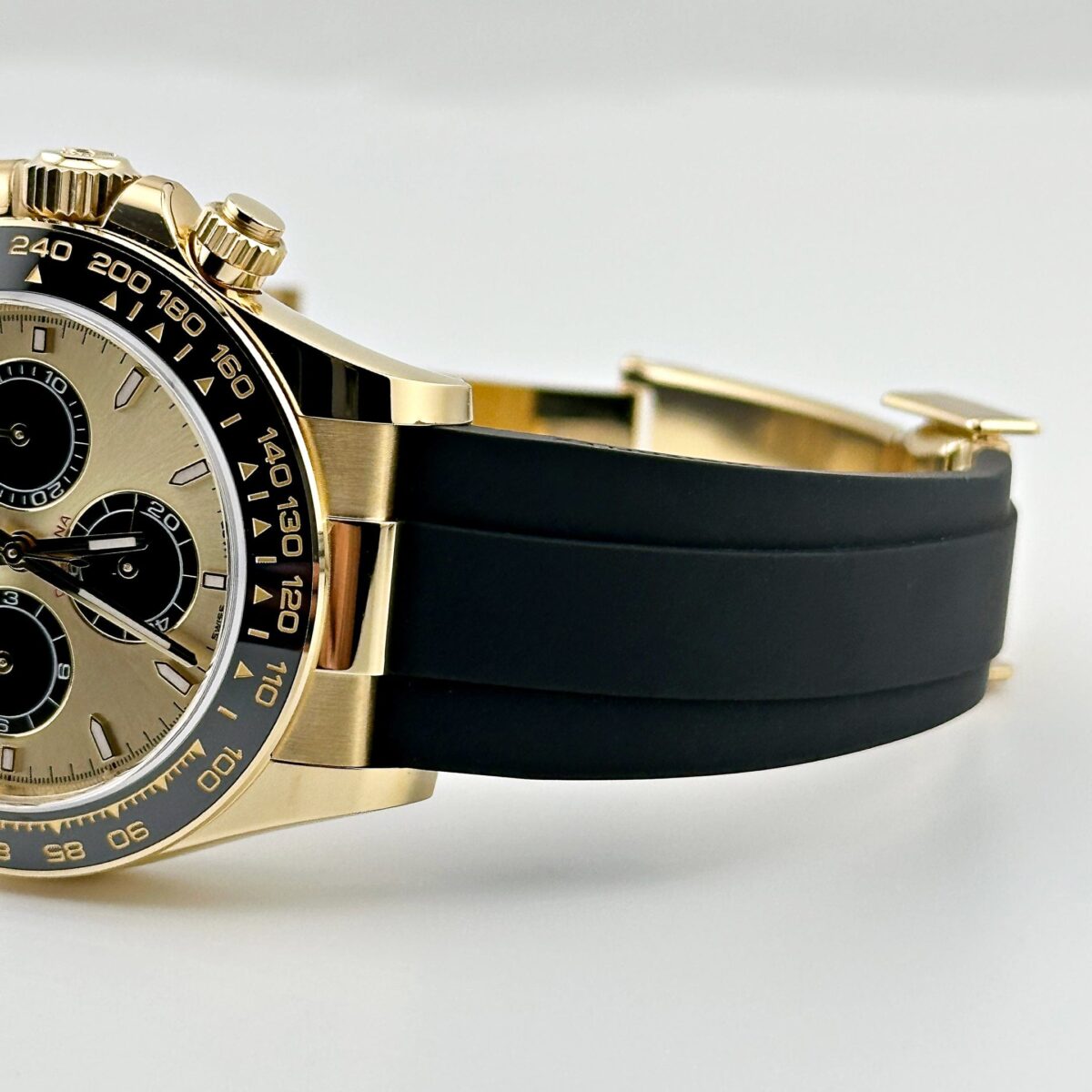 Rolex Daytona 126518LN Yellow Gold Champagne Black Dial (2024) - Image 5