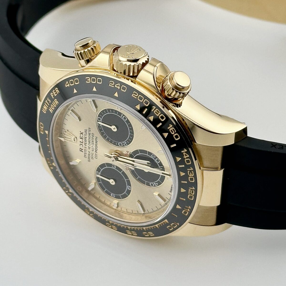 Rolex Daytona 126518LN Yellow Gold Champagne Black Dial (2024) - Image 3