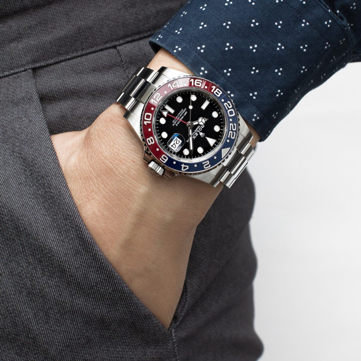 Rolex GMT-Master II 126710BLRO 'Pepsi' Stainless Steel Black Dial Oyster (2022) - Image 2