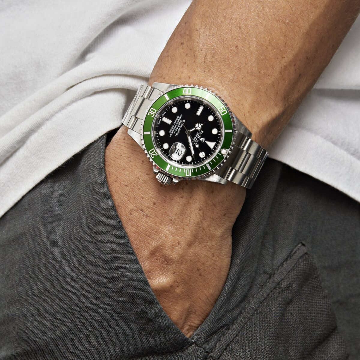 Rolex Submariner Date 16610LV 'Kermit' Bezel Flat 4 Stainless Steel Black Dial Oyster (2003) - Image 2